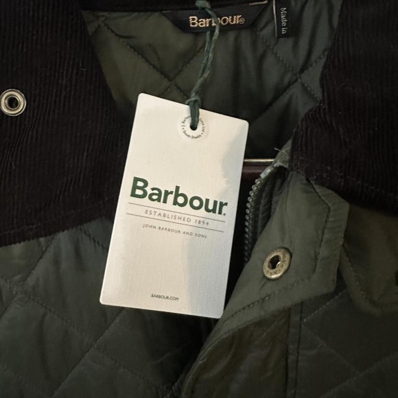 Barbour Sage Quilted Jacket with Dark Collar - Picture 3 of 5